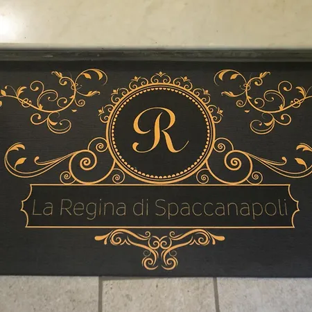 La Regina Di Spaccanapoli Nápoles